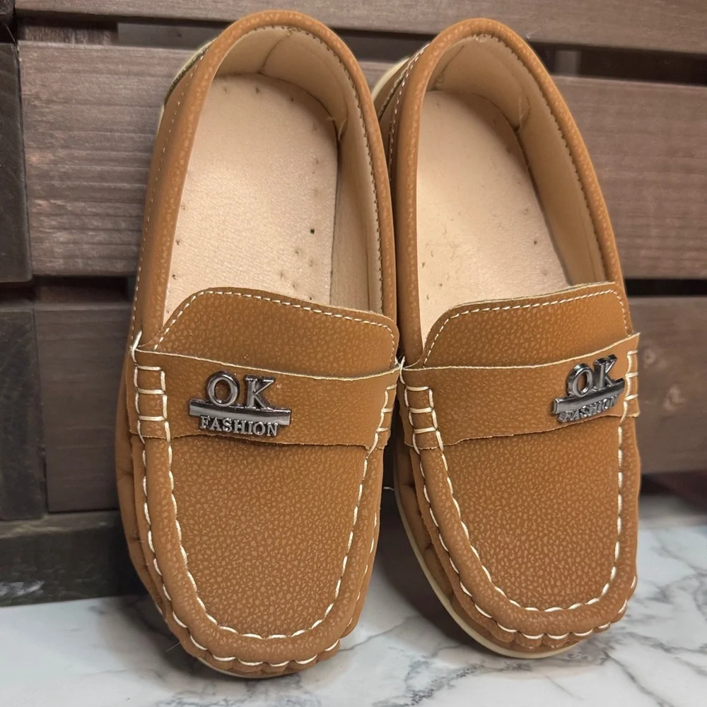 4/$15 Kids Tan Loafers Size